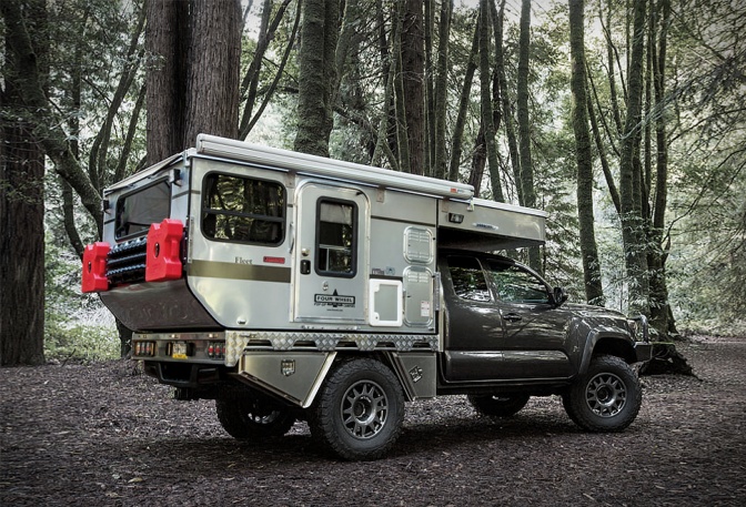 WOOLRICH FOUR WHEEL CAMPER - Image