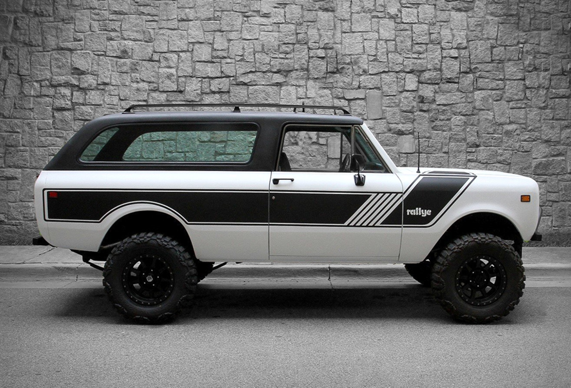 1976 International Scout Traveler | Image
