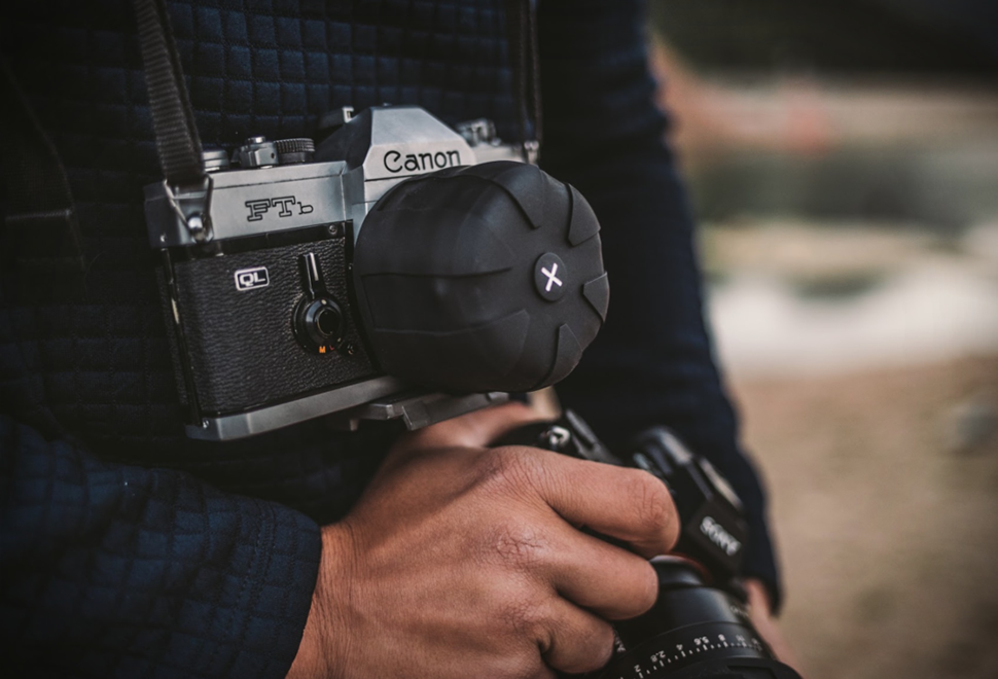 Kuvrd Universal Lens Cap 2.0 | Image