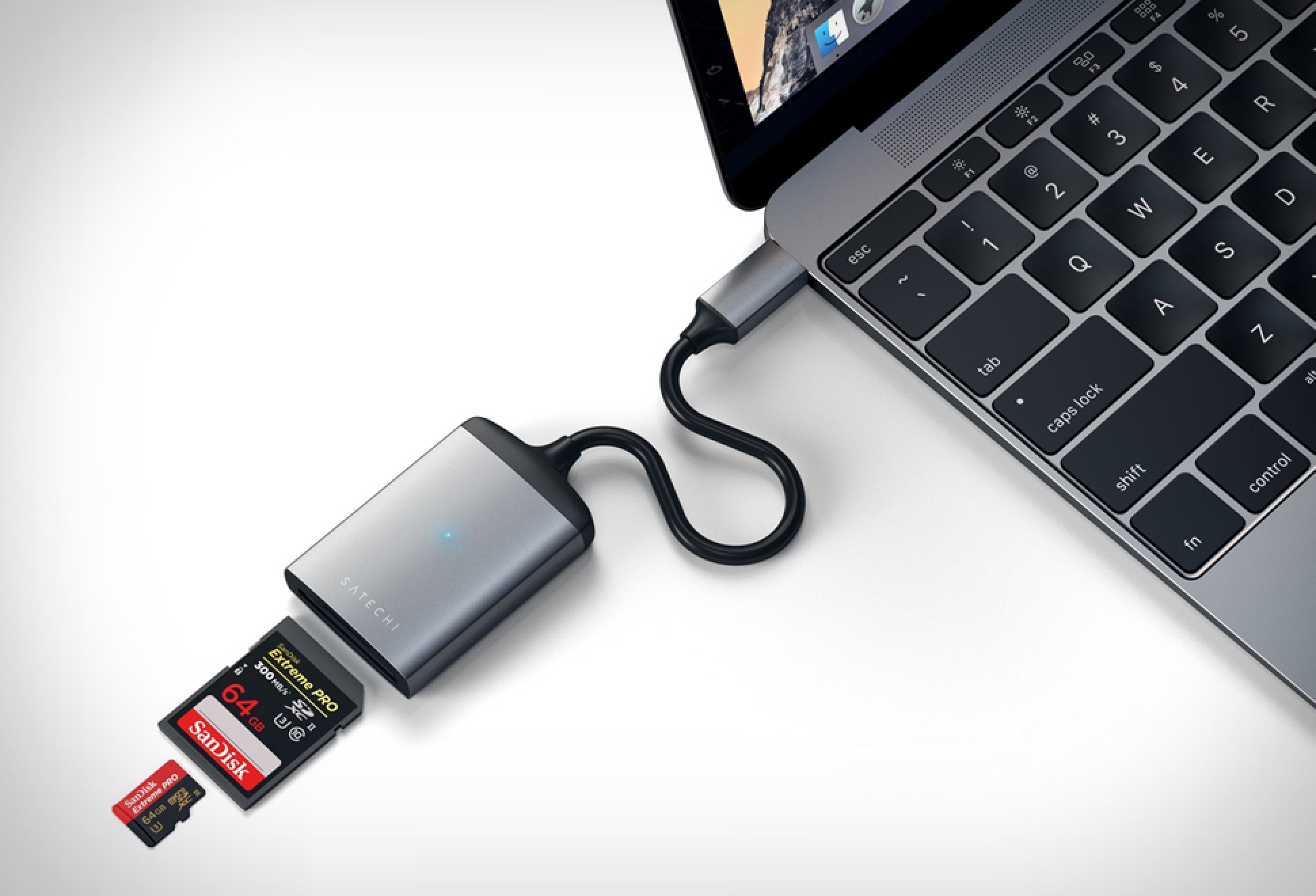 Satechi Type-C Card Reader | Image