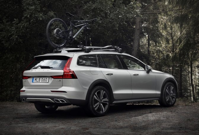2019 VOLVO V60 CROSS COUNTRY - Image