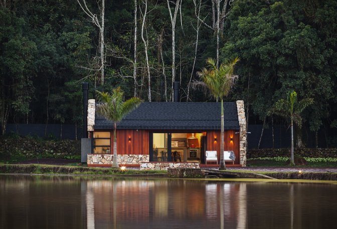 LAKE HOUSE RETREAT - Image