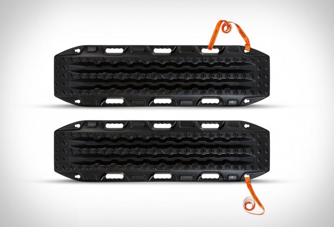 MAXTRAX VEHICLE EXTRACTION TOOL - Image