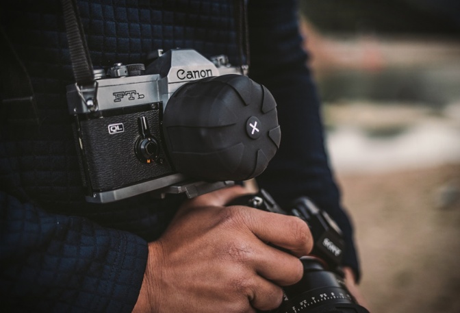 KUVRD UNIVERSAL LENS CAP 2.0 - Image