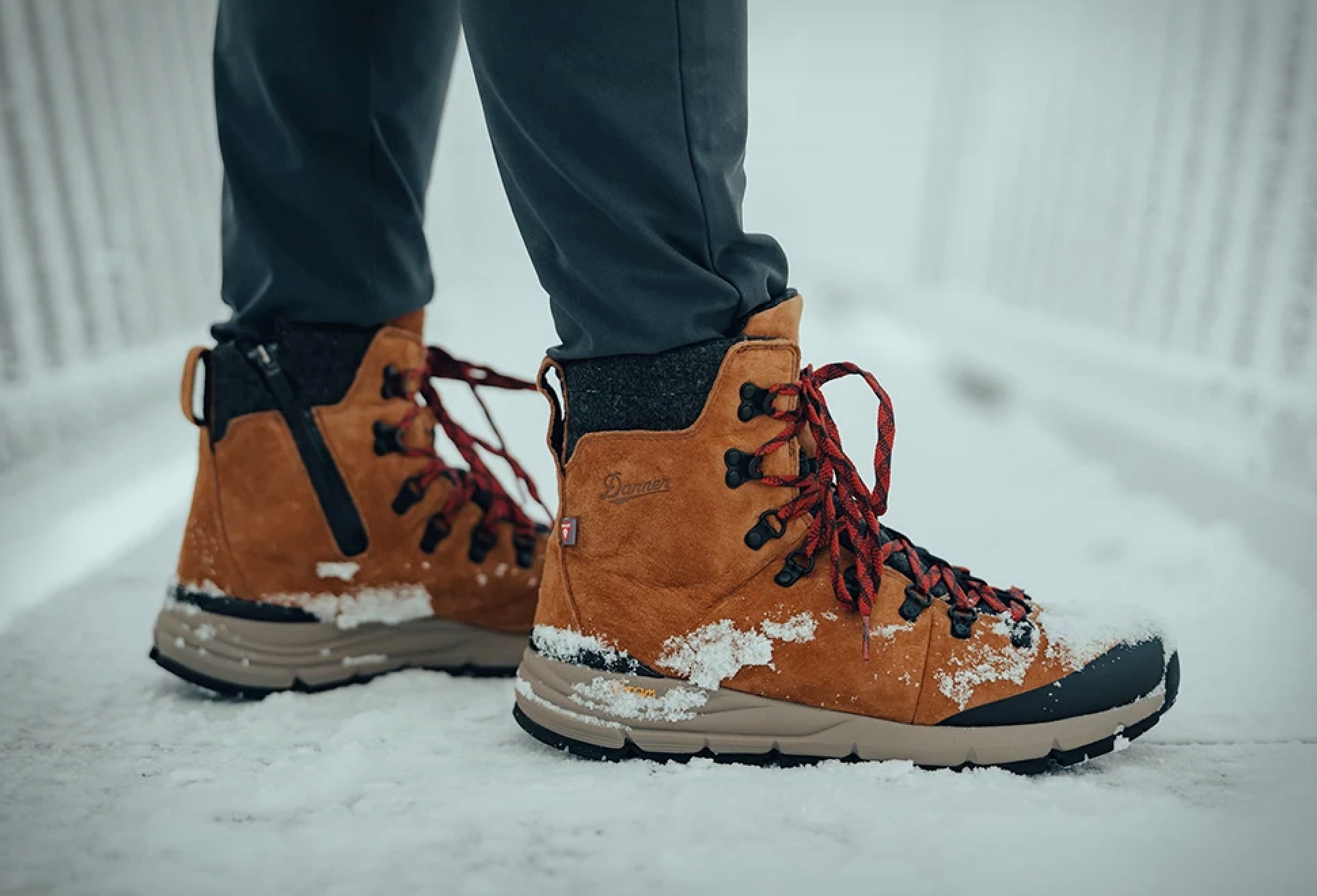 Danner Arctic 600 Side zip Boots