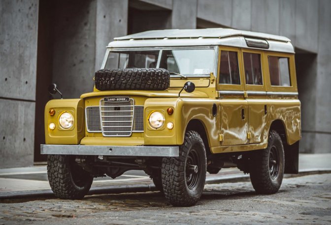 1975 Land Rover Series III 109 - Image