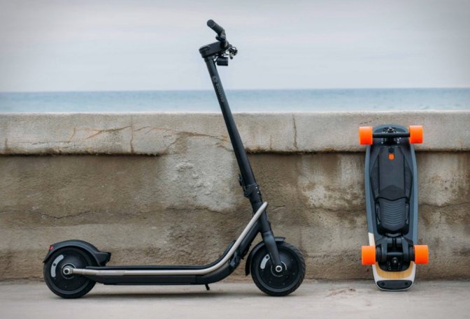 BOOSTED REV ELECTRIC SCOOTER - Image