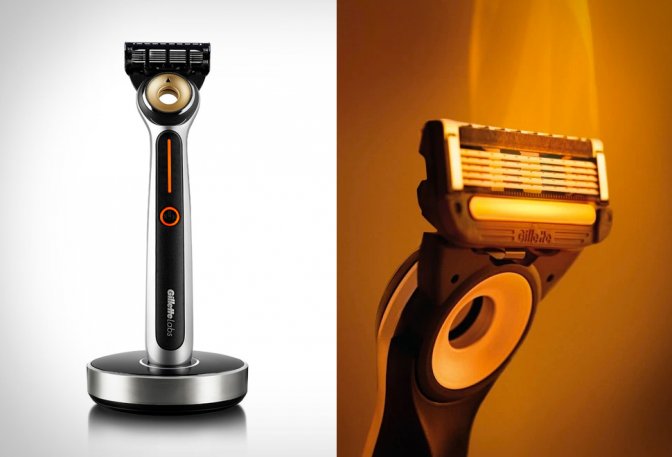 GILLETTE HEATED RAZOR - Image