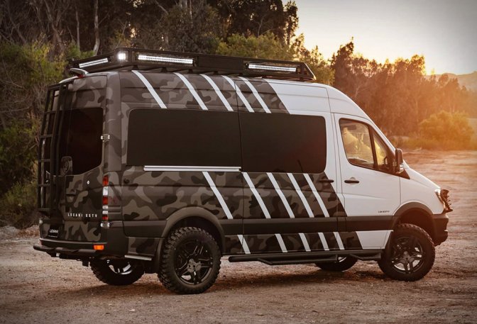 LEXANI EXTREME TERRAIN CAMPER - Image