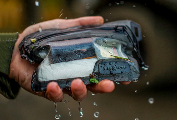 NITE IZE SUBMERSIBLE BAGS - Image