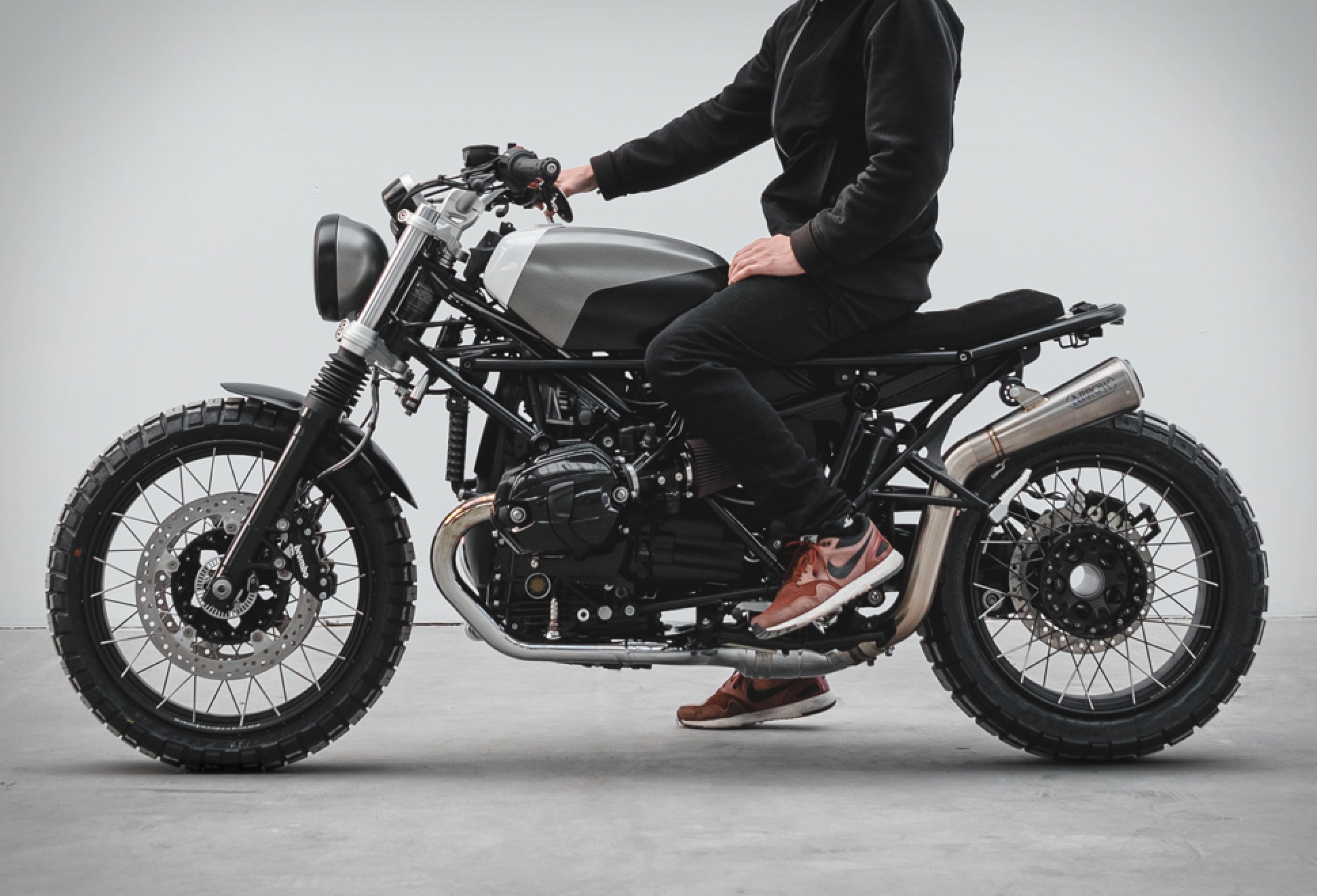 BMW R NineT Grey Chameleon | Image