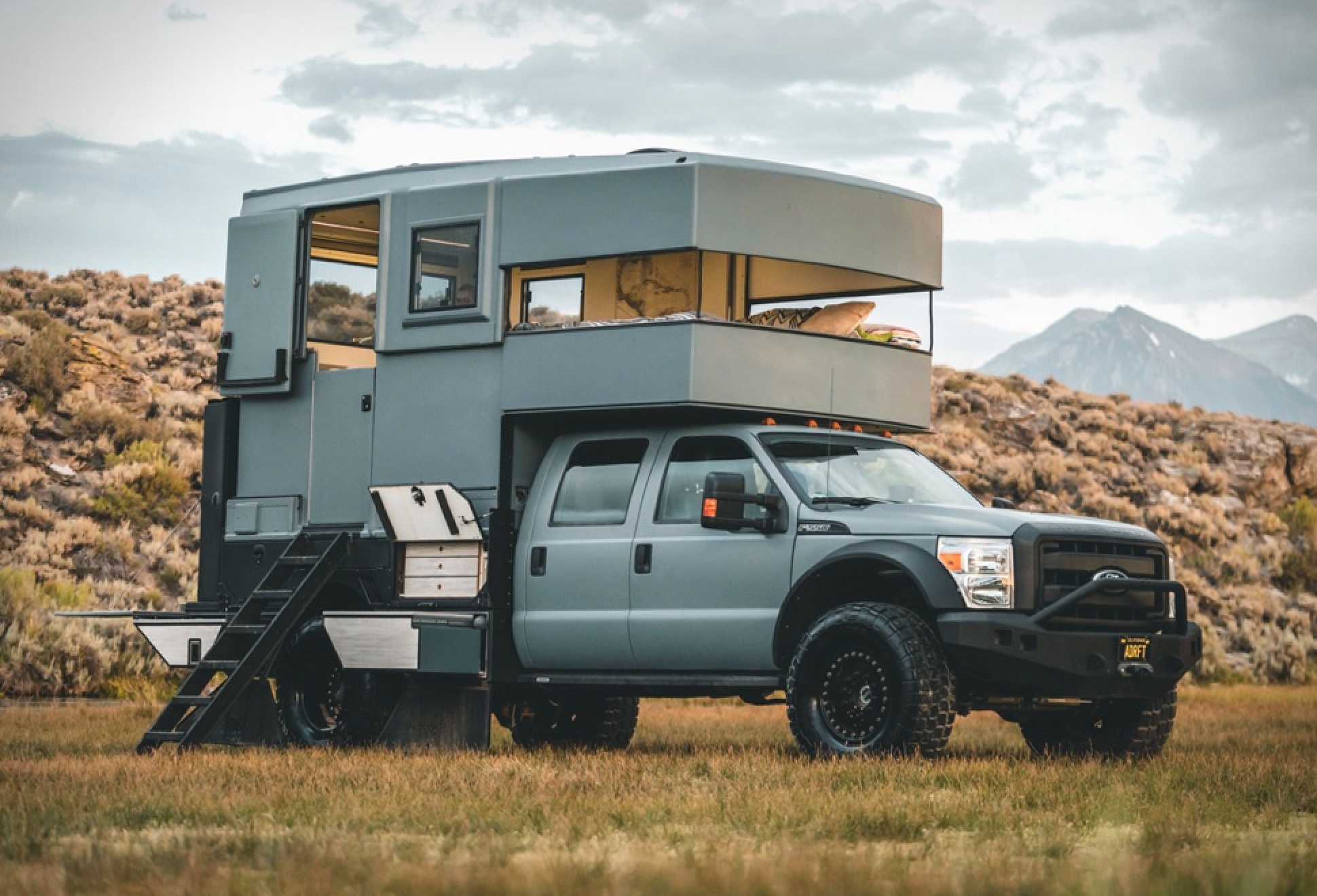 Ford F-550 Camper | Image