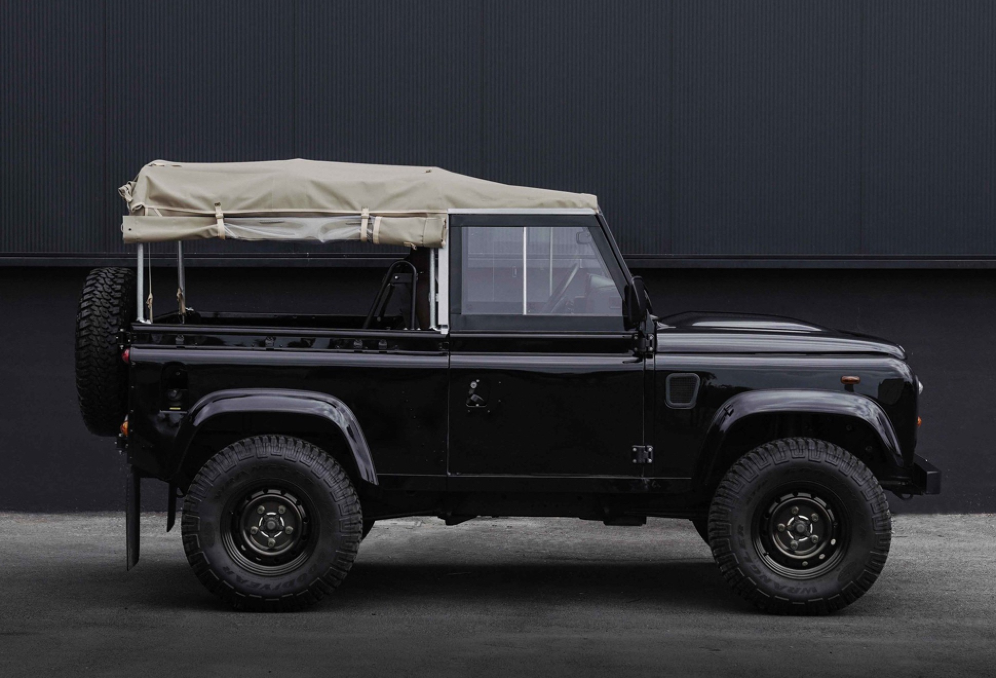 Land Rover Defender 90 TD4 | Image
