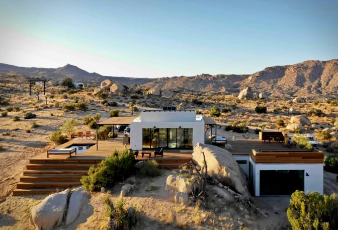 WHISPER ROCK RANCH - Image