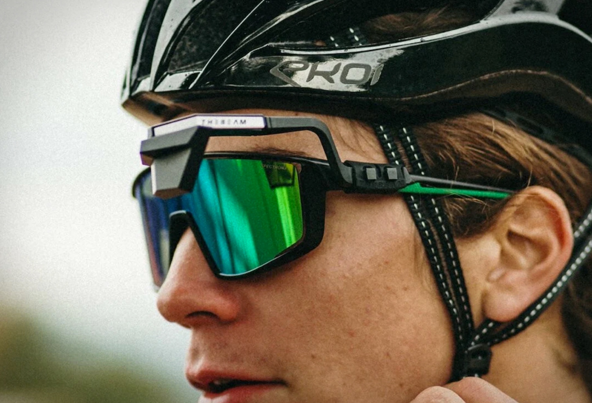CORKY X Sunglasses Mirror | Image