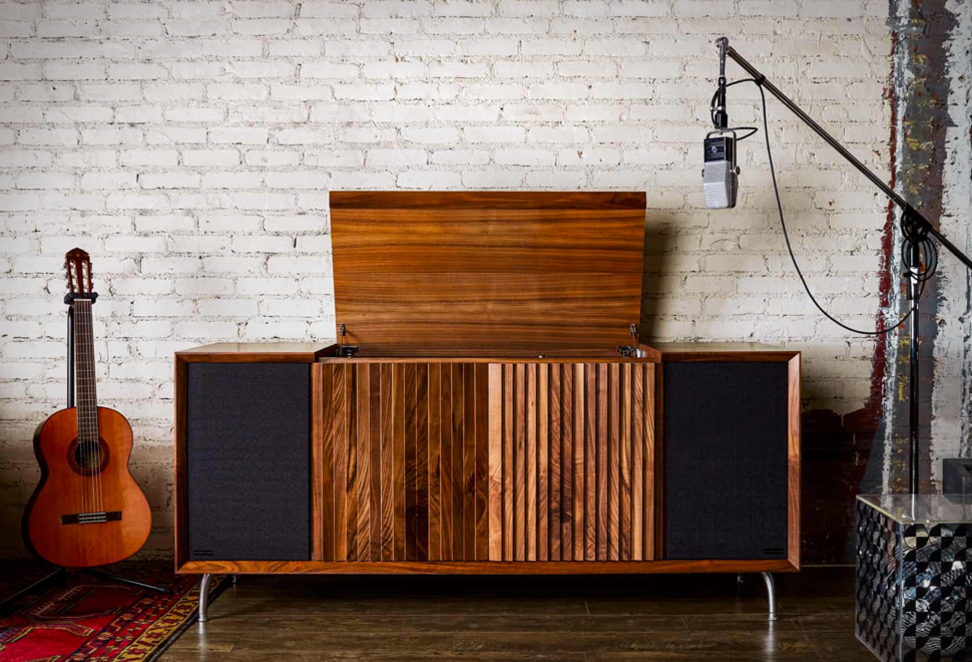 Wrensilva Console | Image