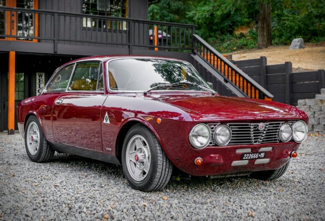 1974 Alfa Romeo GTV 2000 - Image