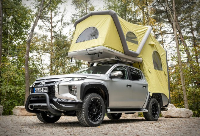 INFLATABLE PICKUP ROOFTOP TENT - Image