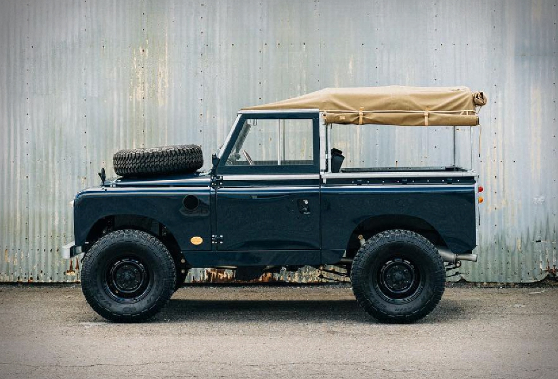 Himalaya Land Rover Series IIA | Image