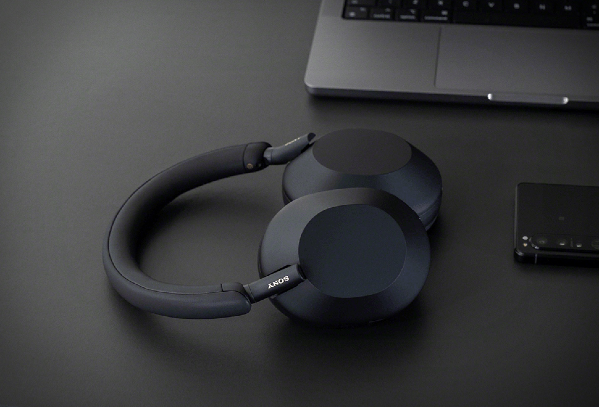 Sony WH-1000XM5 Headphones | Image