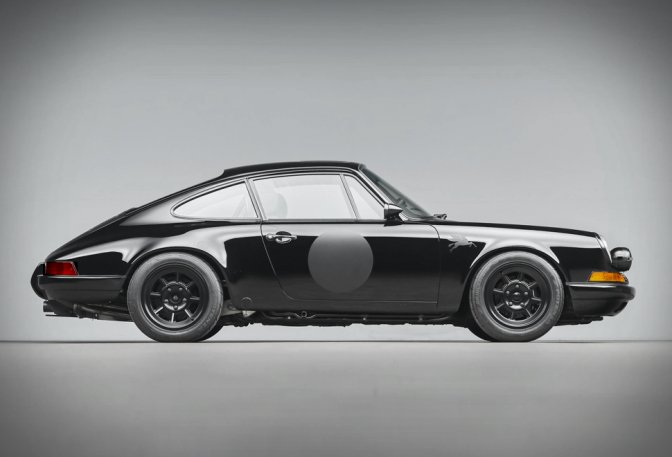 Blacked-Out 1985 Porsche 911 - Image