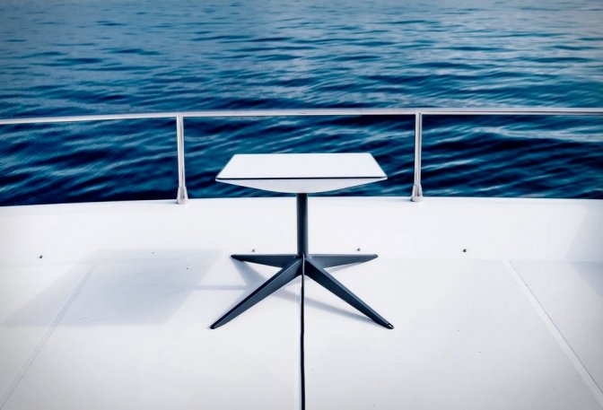 STARLINK MARITIME ANTENNA - Image