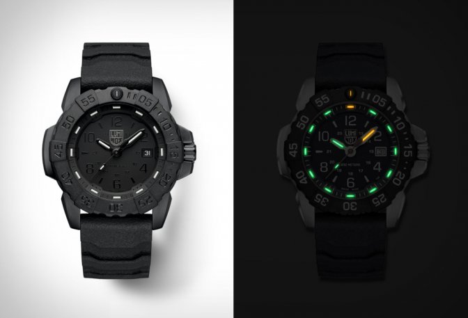 LUMINOX NAVY SEAL BLACKOUT DIVE WATCH - Image