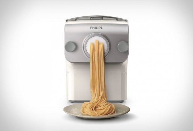 Philips Pasta and Noodle Maker Plus - Image