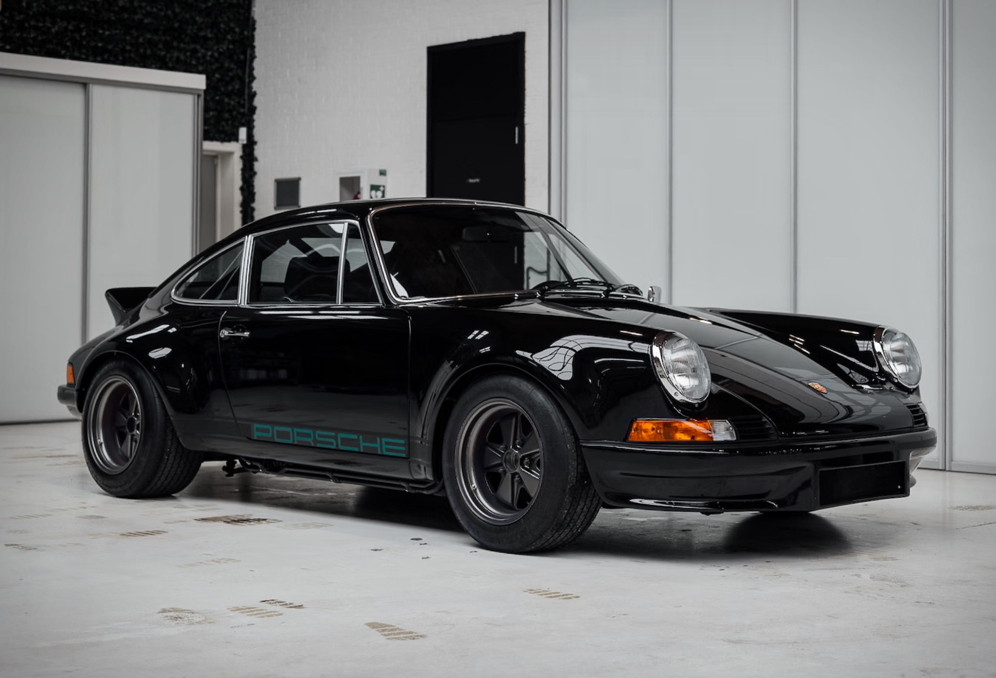 1988 Porsche 911 Restomod | Image
