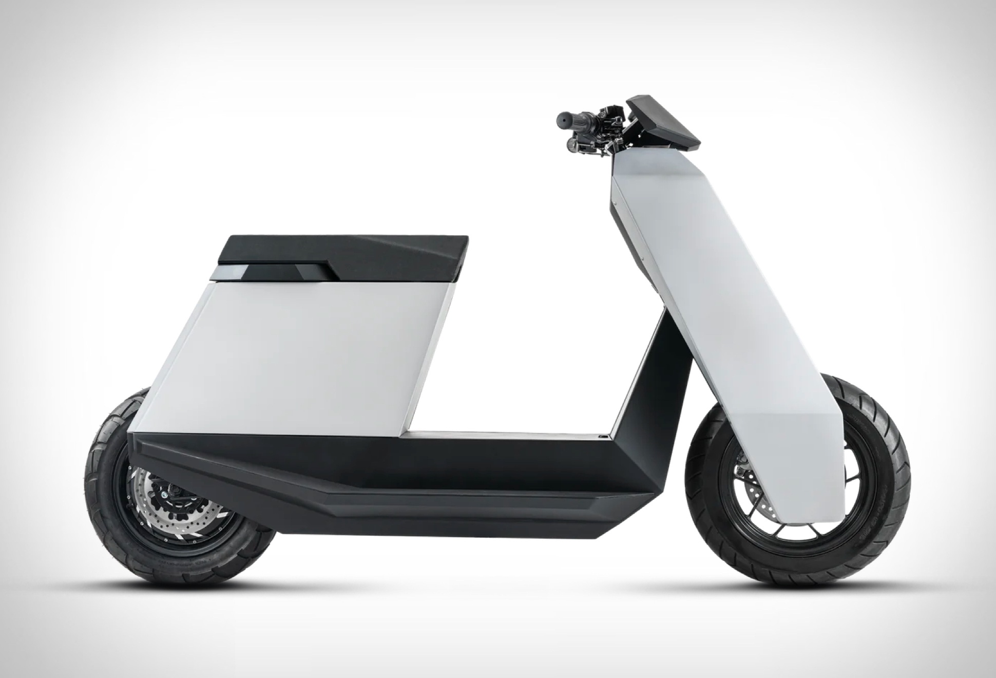 Infinite Machine P1 Electric Scooter | Image