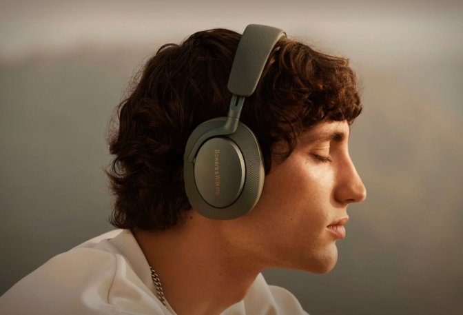 Bowers & Wilkins Px7 S2e Headphones - Image