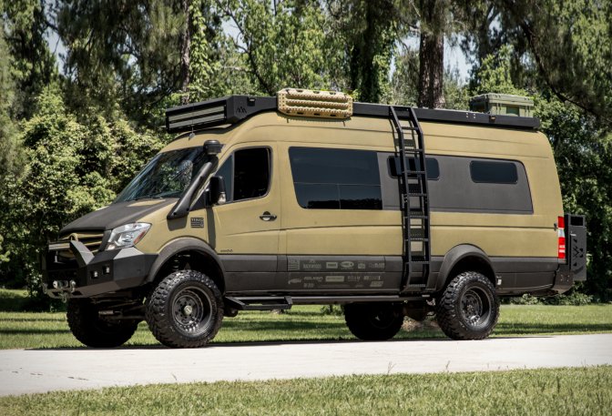 BRUCE BANNER CAMPER - Image