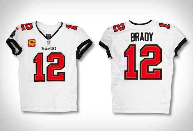 TOM BRADY FINAL CAREER GAME JERSEY - Image