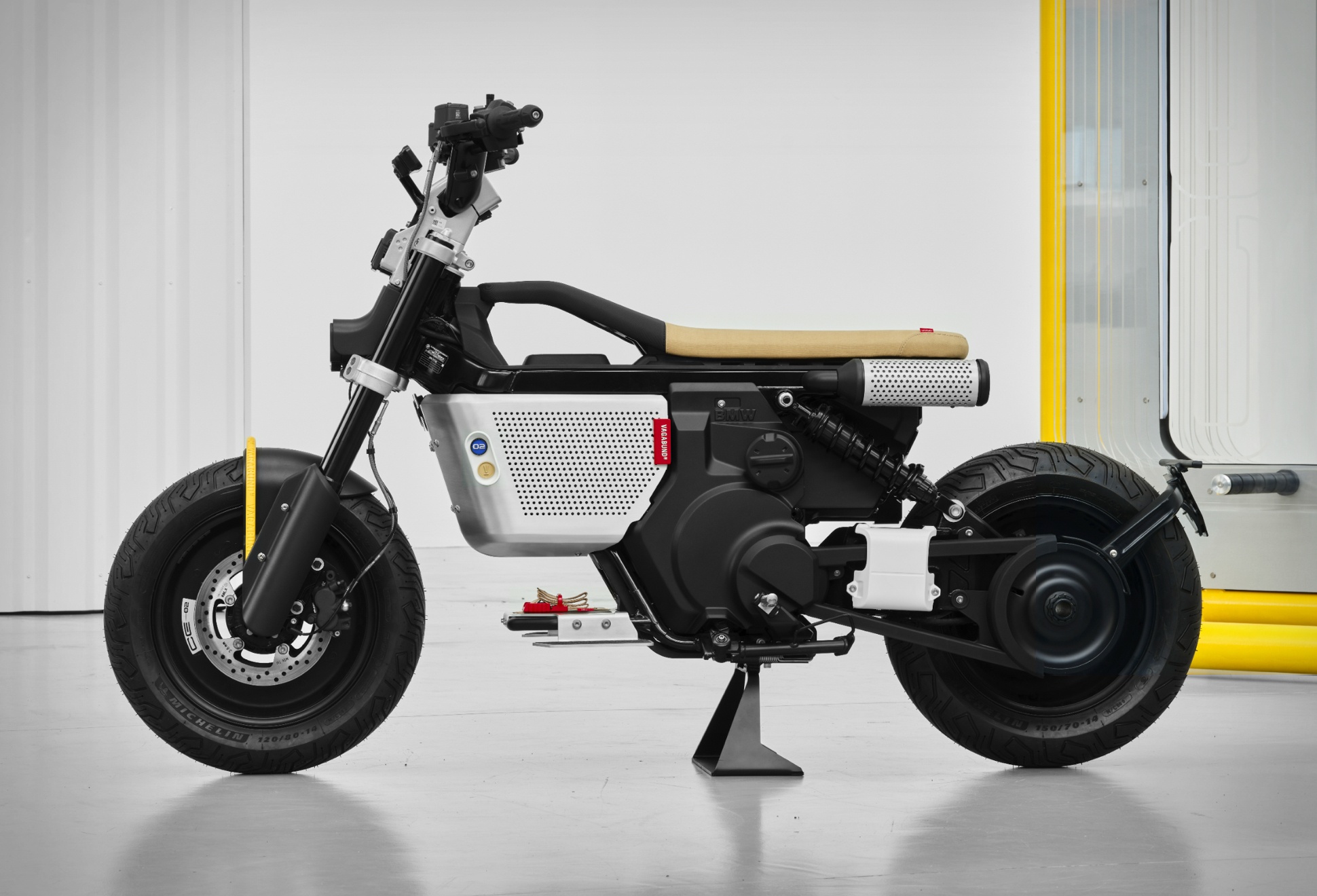 Vagabund BMW CE 02 | Image