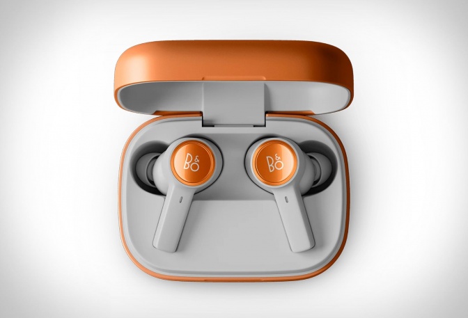 Beoplay Eleven Wireless Earbuds - Image