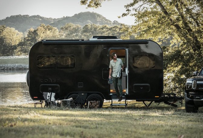 Coast Model 1 Solar-Powered Trailer - Image