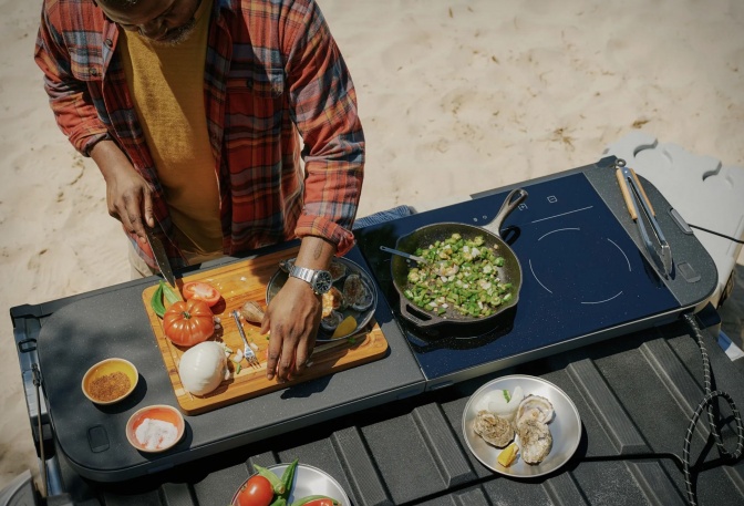 RIVIAN TRAVEL KITCHEN - Image
