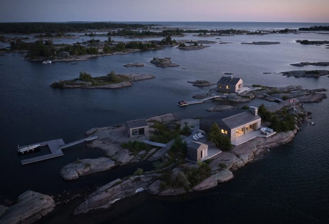 WHISTLING WIND ISLAND COTTAGE - Image