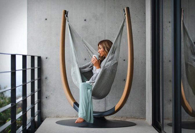 YELLOW LEAF HAMMOCK THRONE - Image