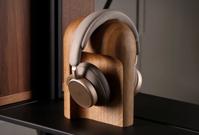 Arco Headphone Stand - Image
