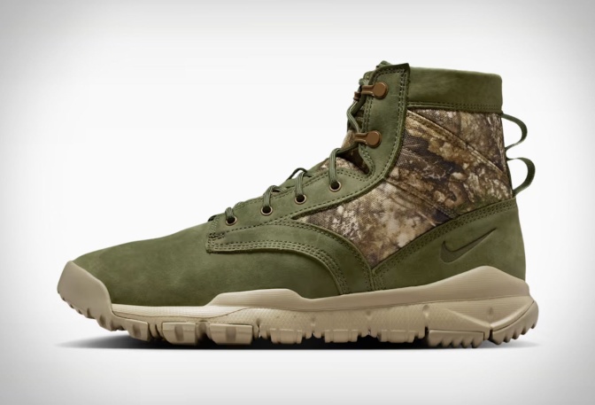 Nike SFB Leather Boots - Image