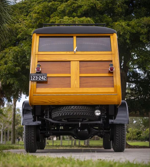 1954-international-harvester-r140-woody-wagon-4.jpg | Image