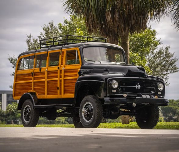 1954-international-harvester-r140-woody-wagon-9.jpg