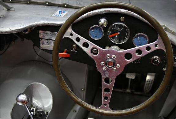 1956-maserati-200si-7.jpg