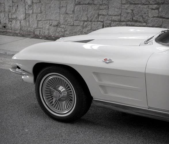 1963-chevrolet-corvette-8.jpg