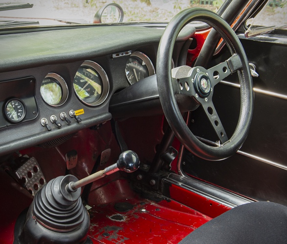 1965-alfa-romeo-gta-9.jpg