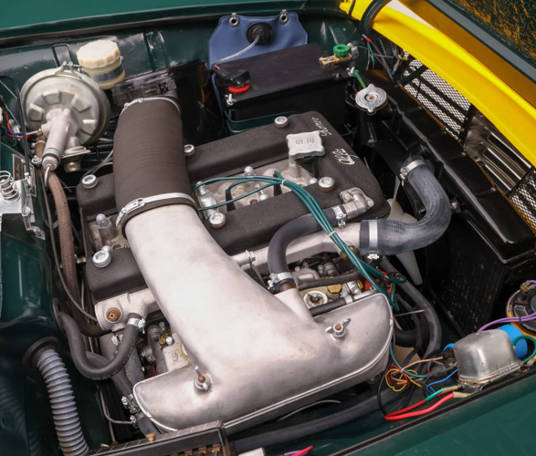 1967-alfa-romeo-giulia-sprint-gt-veloce-11.jpg