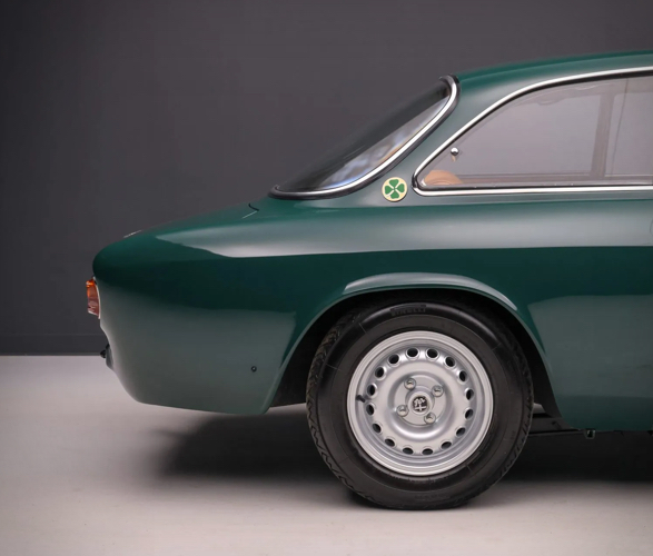 1967-alfa-romeo-giulia-sprint-gt-veloce-8.jpg