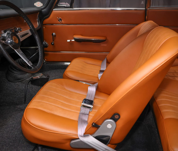 1967-alfa-romeo-giulia-sprint-gt-veloce-9.jpg