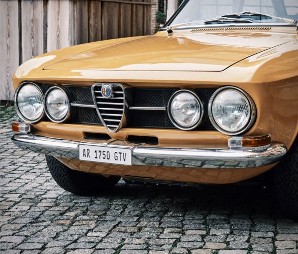 1968-alfa-romeo-gtv-1967-vespa-4.jpg | Image
